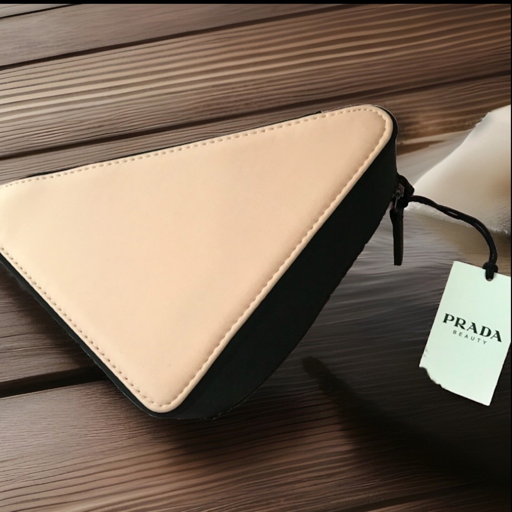 Prada - Picture 7 of 10